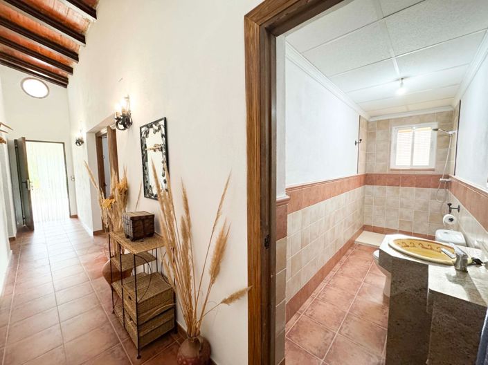 Image No.10-2 Bed Villa for sale