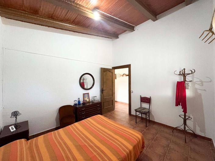 Image No.12-2 Bed Villa for sale