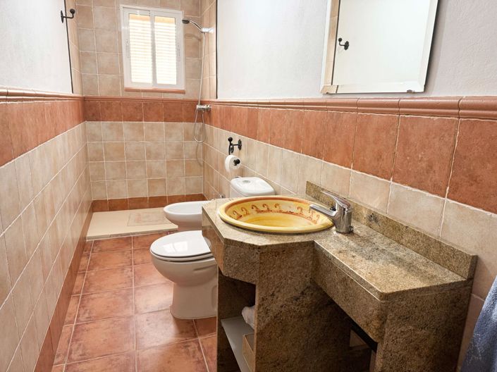 Image No.16-2 Bed Villa for sale