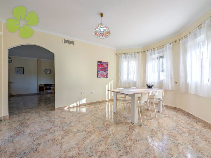 Image No.5-3 Bed Villa for sale