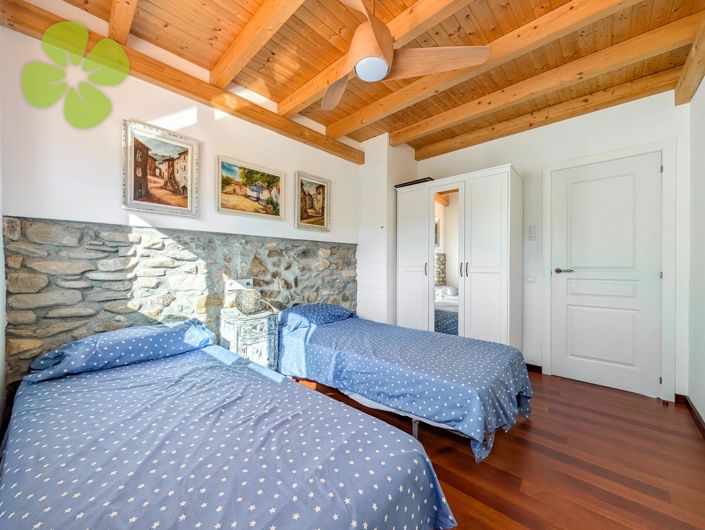 Image No.23-3 Bed Village House for sale