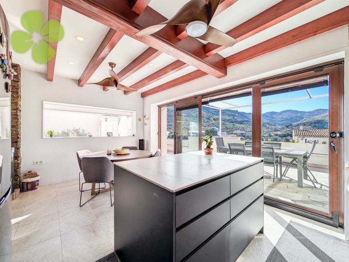 Image No.5-3 Bed Village House for sale