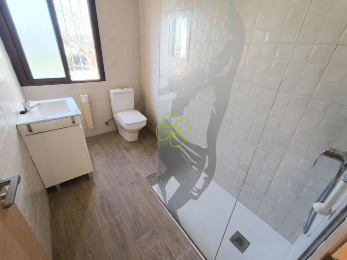 Image No.18-3 Bed Villa for sale