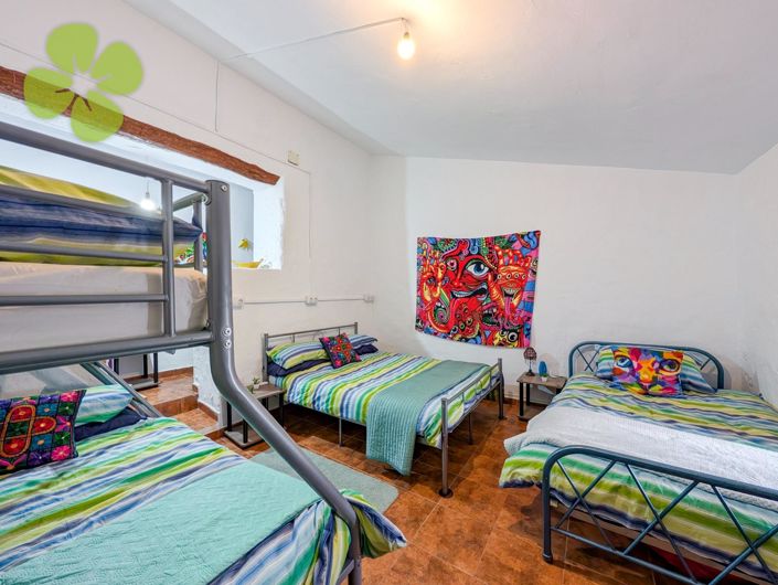 Image No.16-6 Bed Village House for sale