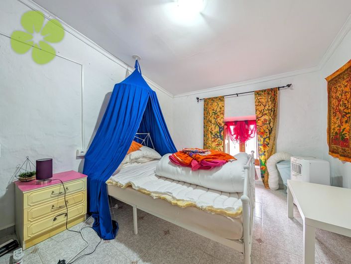 Image No.19-6 Bed Village House for sale