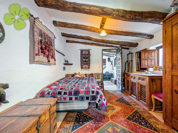 Image No.16-3 Bed Country House for sale