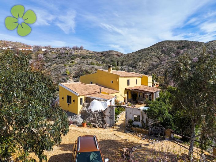 Image No.22-3 Bed Country House for sale