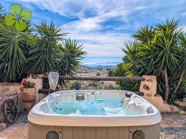 Image No.24-3 Bed Country House for sale