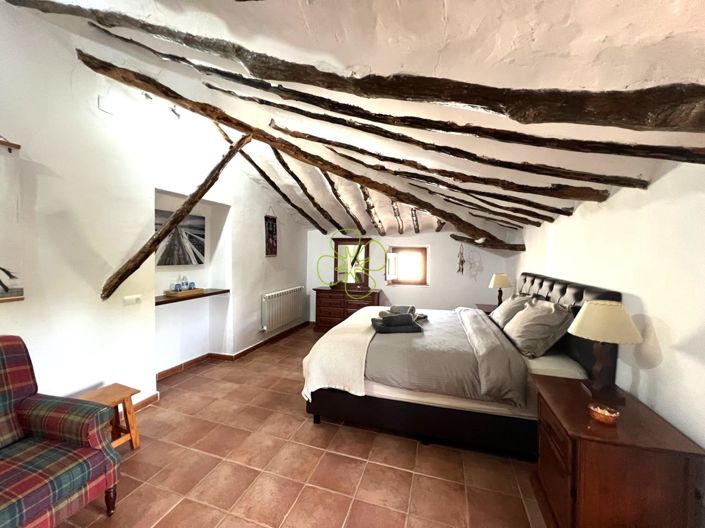 Image No.16-6 Bed Country House for sale