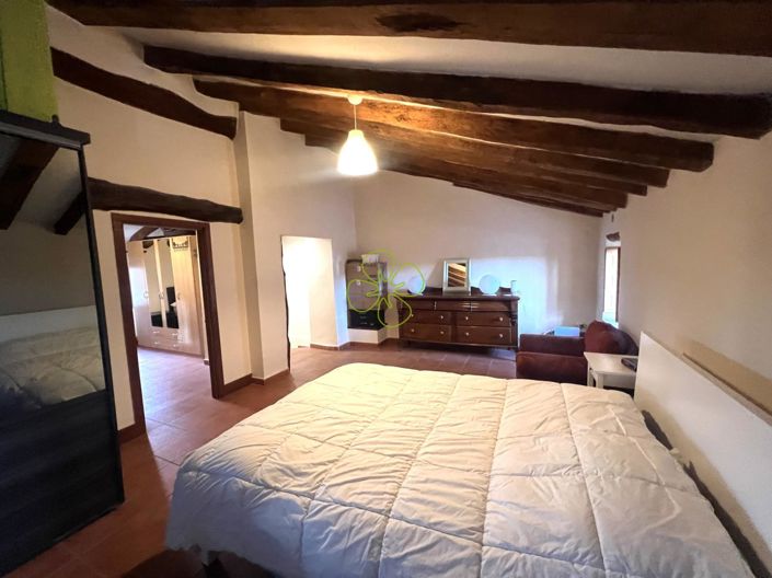 Image No.9-6 Bed Country House for sale