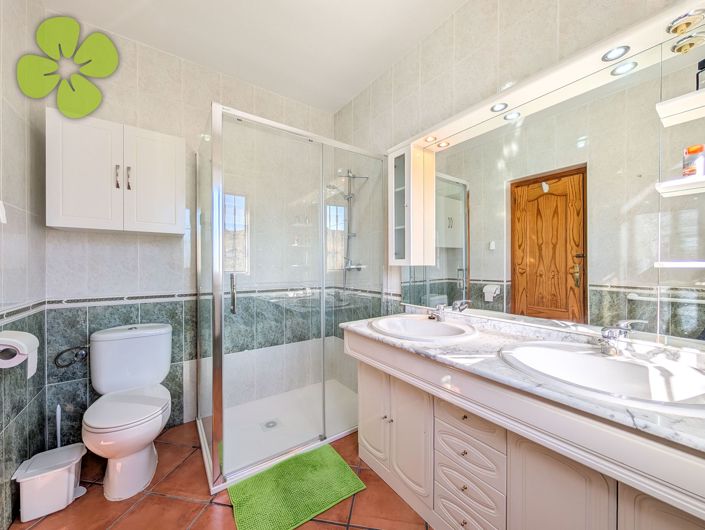 Image No.11-3 Bed Villa for sale