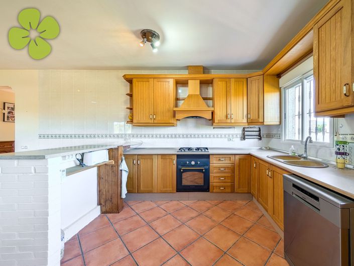 Image No.8-3 Bed Villa for sale