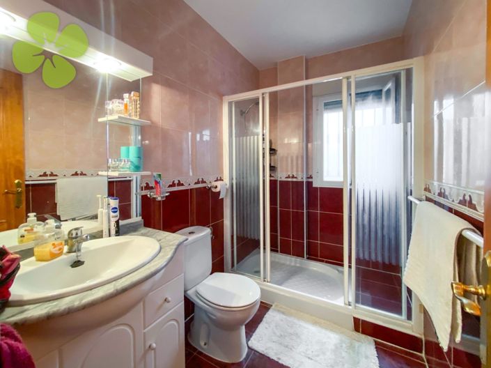 Image No.10-5 Bed Villa for sale