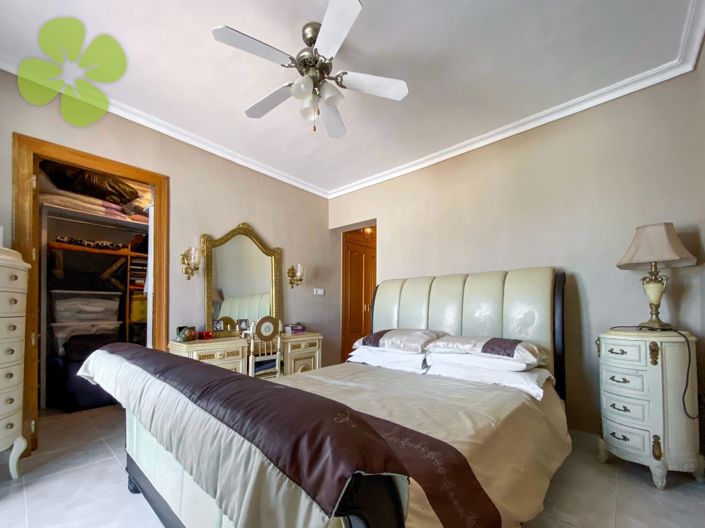 Image No.15-5 Bed Villa for sale