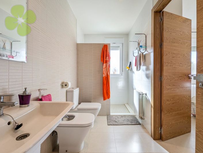 Image No.23-3 Bed Villa for sale