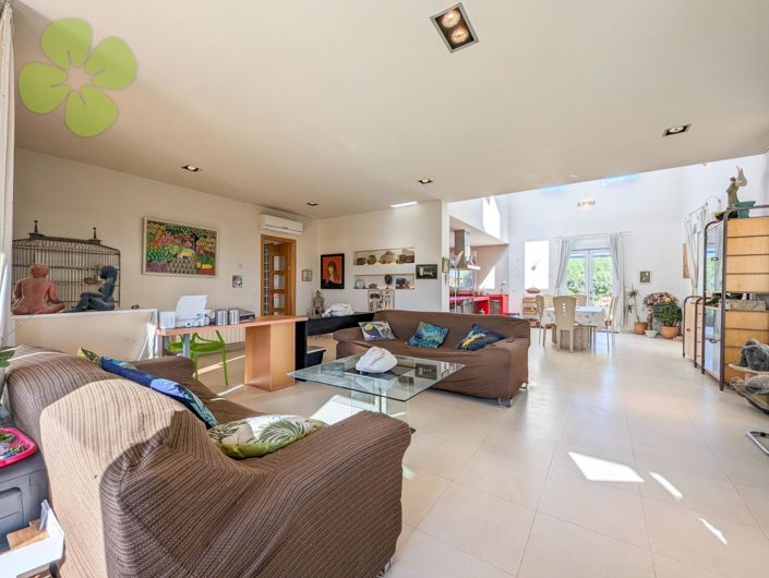 Image No.7-3 Bed Villa for sale