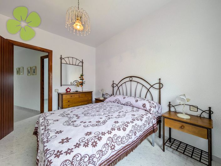 Image No.9-6 Bed Village House for sale