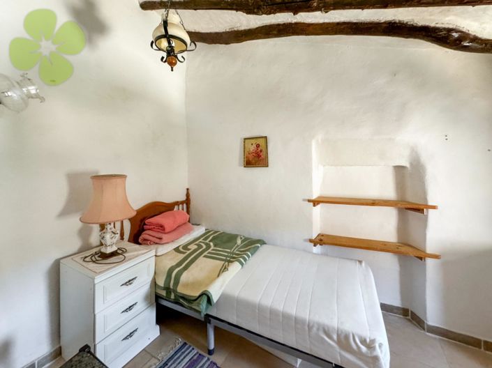 Image No.17-3 Bed Country House for sale