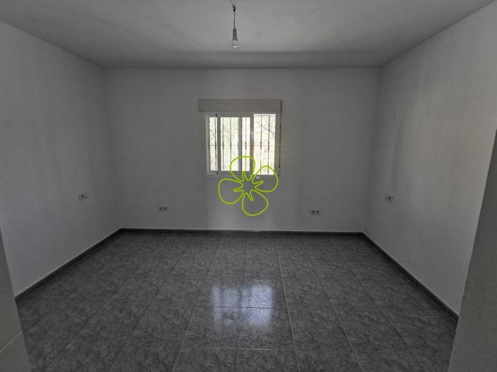 Image No.9-3 Bed Villa for sale