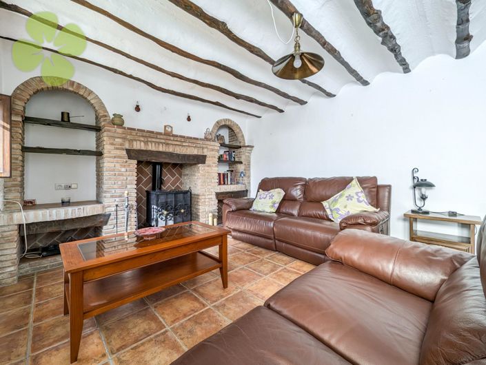 Image No.11-4 Bed Country House for sale