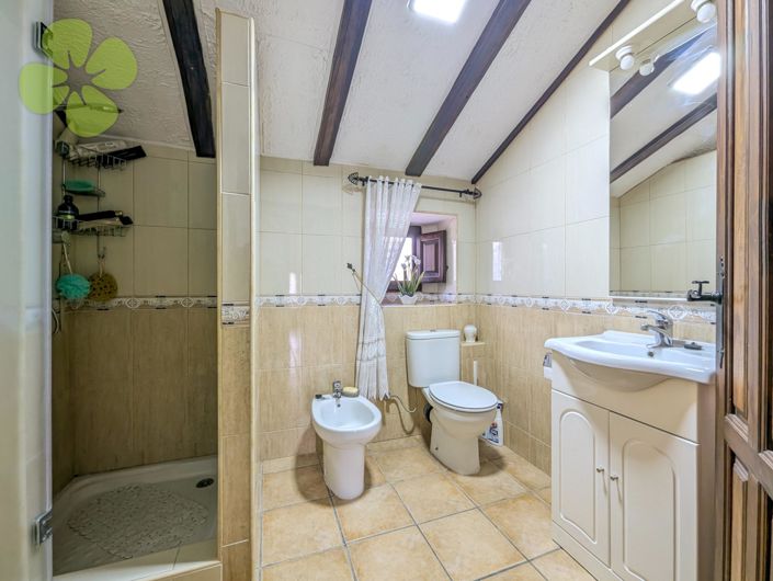 Image No.21-4 Bed Country House for sale