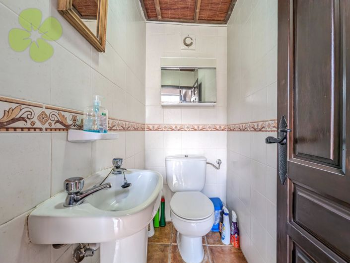 Image No.5-4 Bed Country House for sale