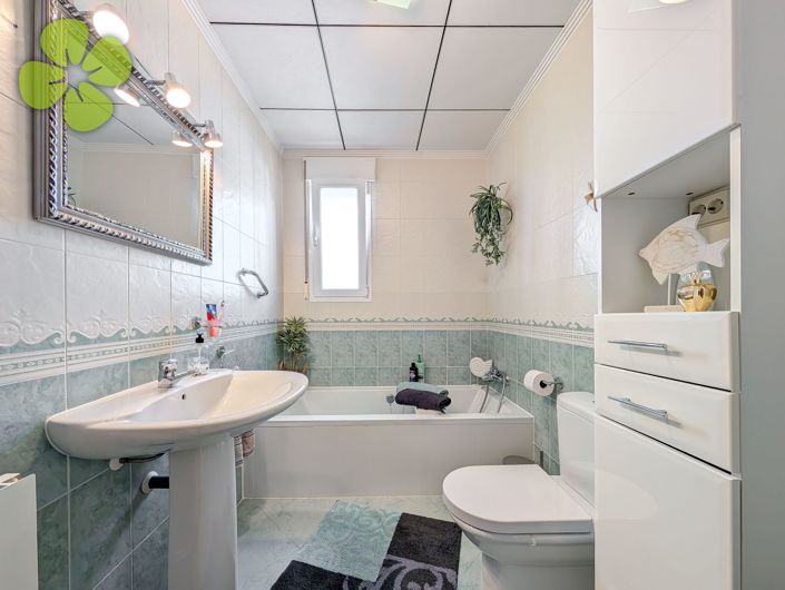 Image No.18-3 Bed Villa for sale