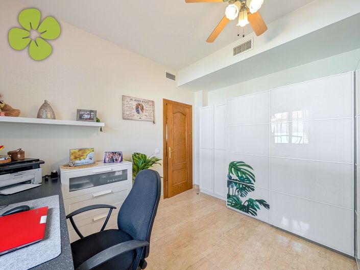 Image No.20-3 Bed Villa for sale