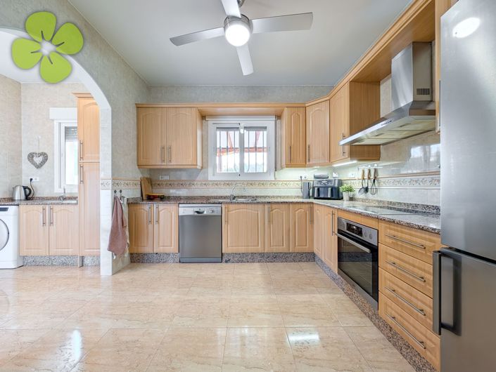 Image No.8-3 Bed Villa for sale