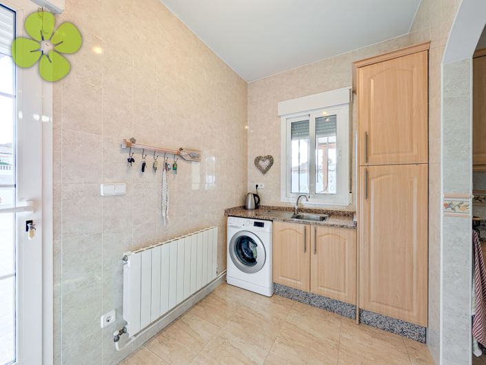 Image No.10-3 Bed Villa for sale