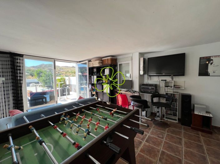 Image No.25-5 Bed Villa for sale