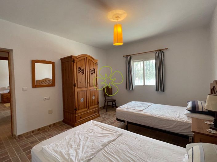 Image No.14-4 Bed Villa for sale