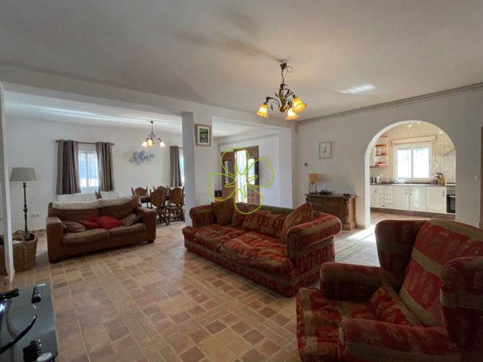 Image No.5-4 Bed Villa for sale