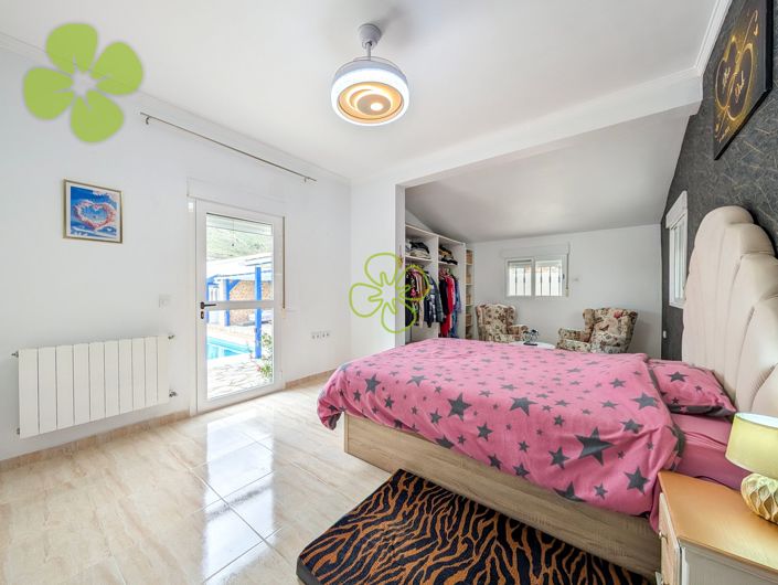 Image No.11-4 Bed Villa for sale