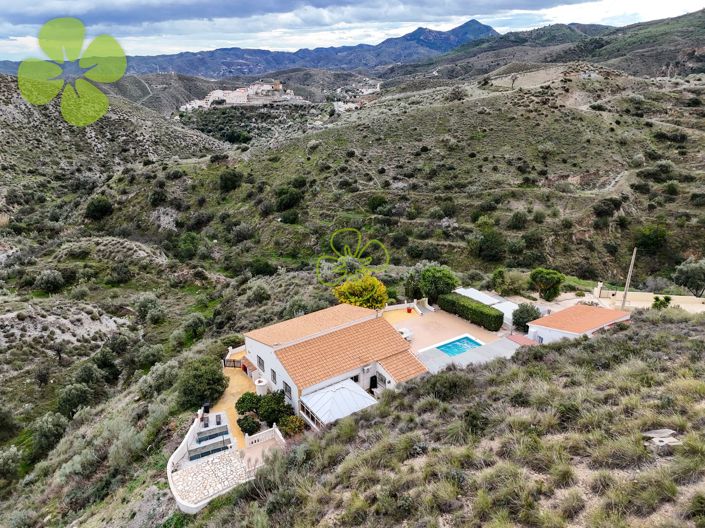 Image No.29-4 Bed Villa for sale