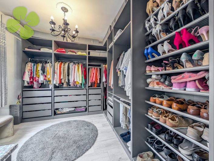 Image No.15-3 Bed Villa for sale