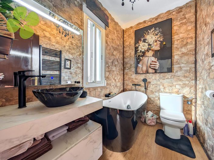 Image No.17-3 Bed Villa for sale