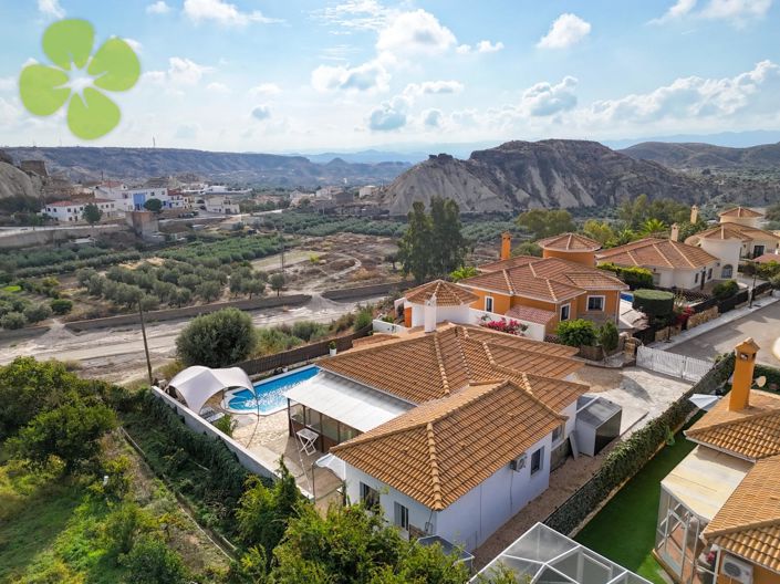 Image No.31-3 Bed Villa for sale