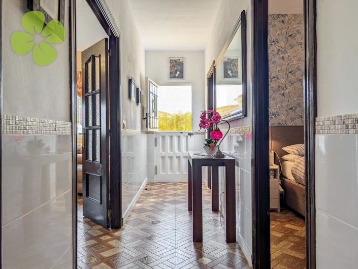 Image No.5-3 Bed Villa for sale