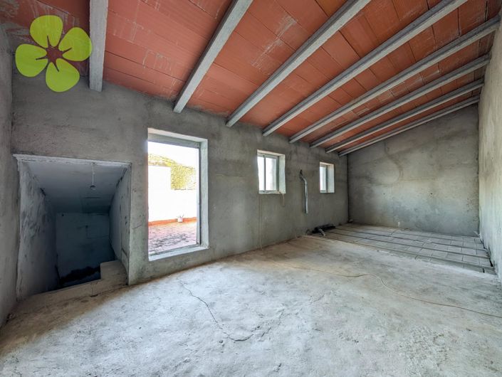 Image No.13-4 Bed Country House for sale