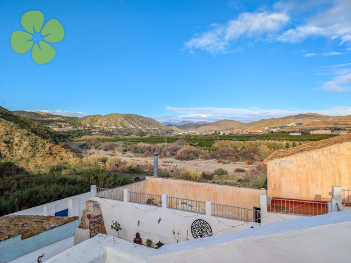 Image No.18-4 Bed Country House for sale