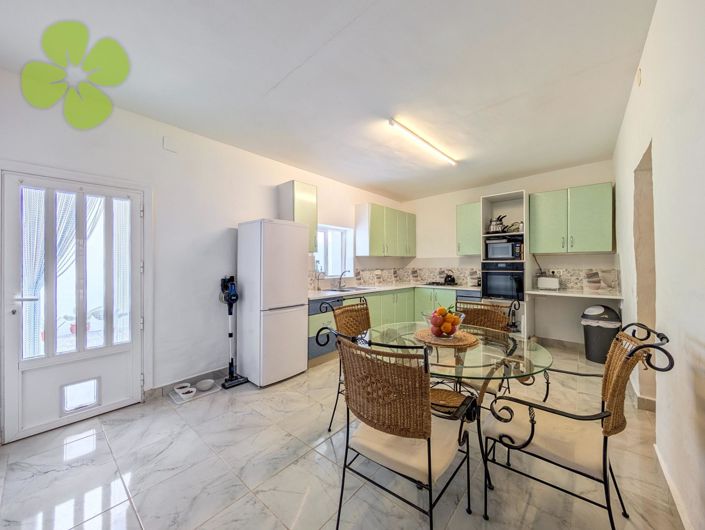 Image No.9-4 Bed Country House for sale