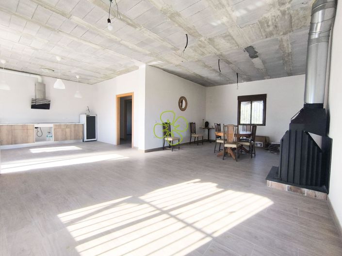 Image No.2-3 Bed Villa for sale