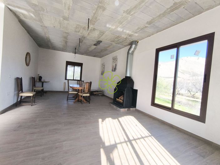 Image No.6-3 Bed Villa for sale