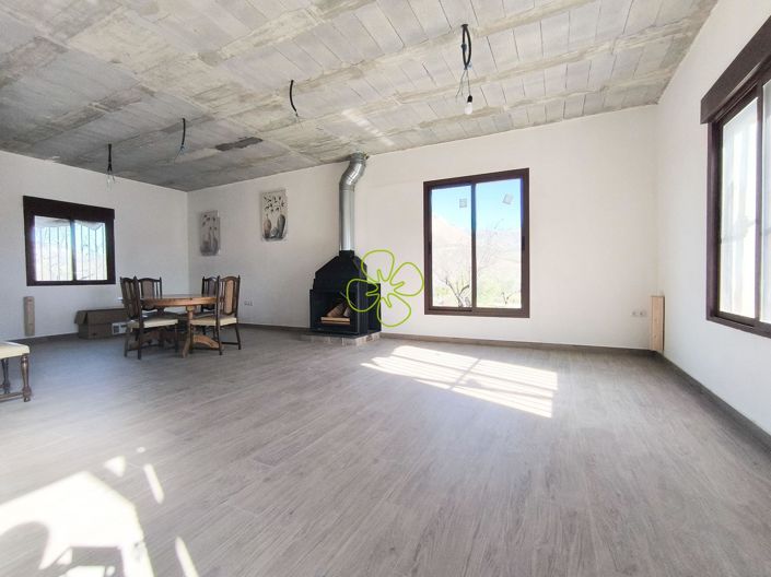 Image No.7-3 Bed Villa for sale