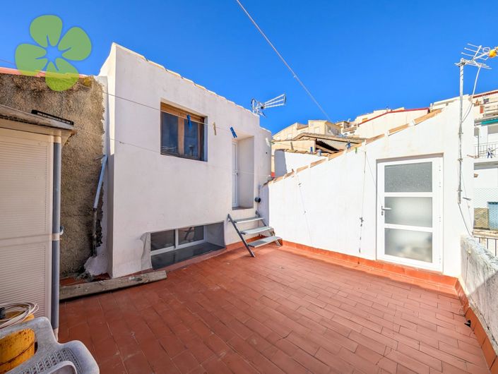 Image No.17-3 Bed Village House for sale