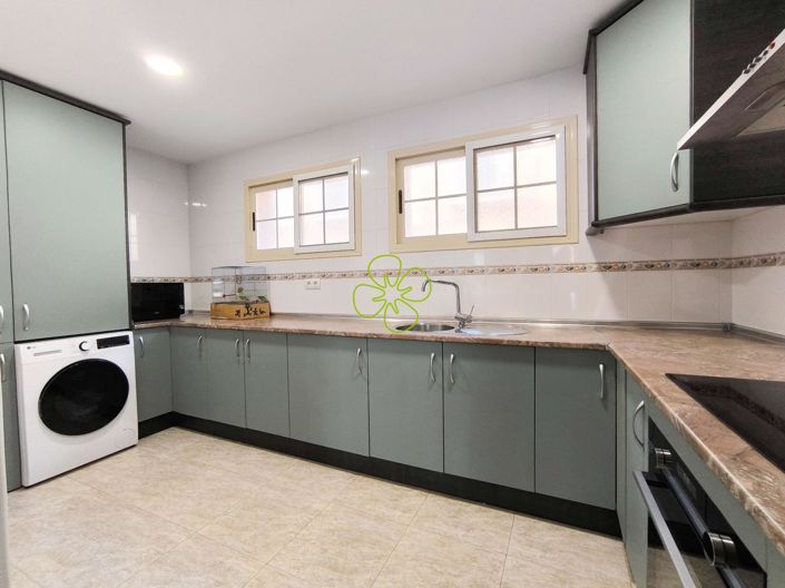 Image No.8-3 Bed Duplex for sale