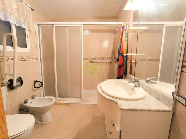 Image No.14-4 Bed Country House for sale