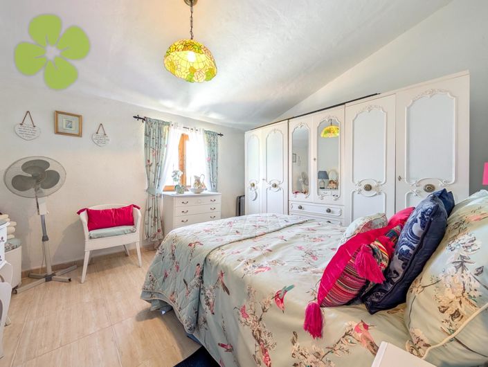 Image No.28-4 Bed Country House for sale