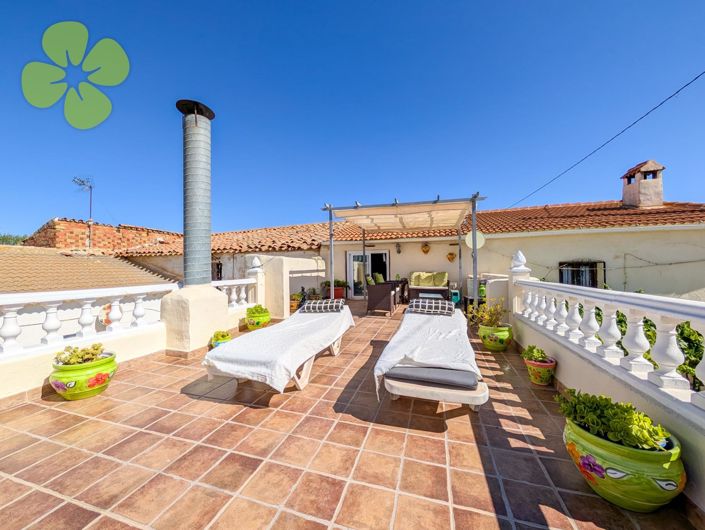 Image No.30-4 Bed Country House for sale